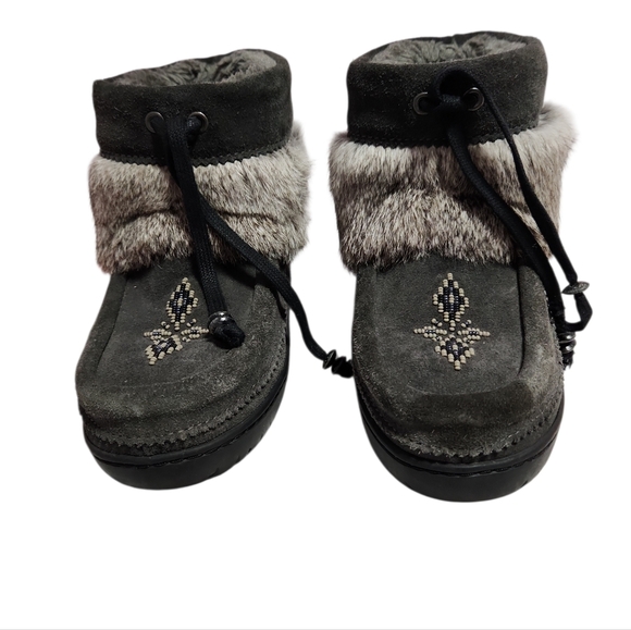 Manitobah Mukluks Shoes - Manitobah Mukluks Gray Fur-Lined Boots